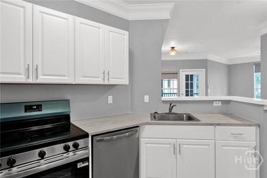 Beautifully updated first-floor end unit in The Merritt, ideally - photo 17
