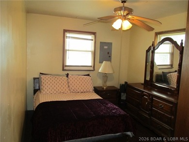 A 2 bedroom, 1 bath home on a double lot in a Lake of the Ozarks - photo 10