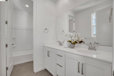 NEW PRICE! Located in the sought-after One Lake community, 2404 - photo 20