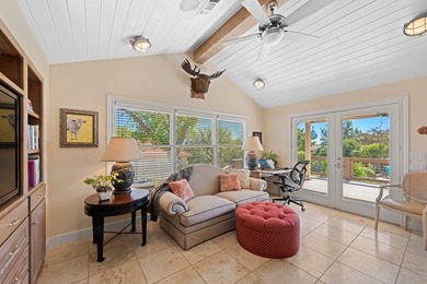Beautifully updated custom home in desirable Riverhill offering - photo 21
