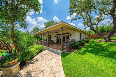 Beautifully updated custom home in desirable Riverhill offering - photo 26