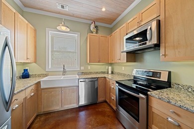 Beautifully updated custom home in desirable Riverhill offering - photo 32
