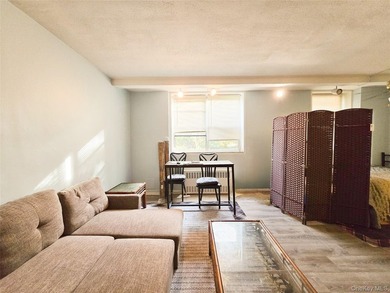 Prime Location, Conveniently located lobby. Alcove studio with - photo 2