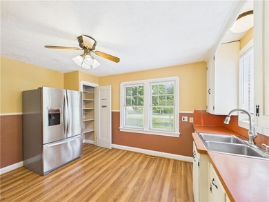 Charming and well maintained 3-bedroom, 2.5-bath Cape Cod - photo 9
