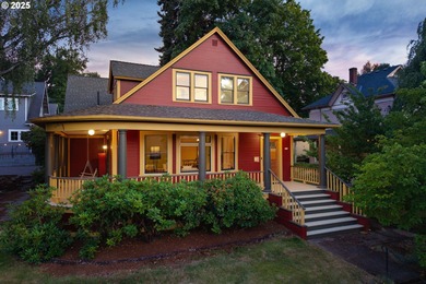 (private lake, pond, creek) Home For Sale in Hoodriver Oregon