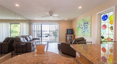 Welcome to this beautifully updated 1-bedroom lakefront end-unit - photo 9