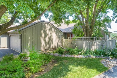 Lake Home Sale Pending in Lake Barrington, Illinois
