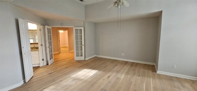 This 3 story, 4152sf, 4bed, 4bath home sits on 3 lots totaling 3 - photo 15