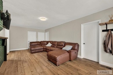 BACK ON THE MARKET!!! Buyer's Lending fell through- So you have - photo 9