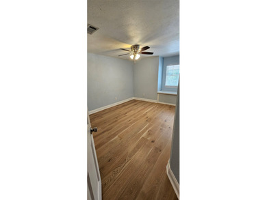 This 3 story, 4152sf, 4bed, 4bath home sits on 3 lots totaling 3 - photo 22