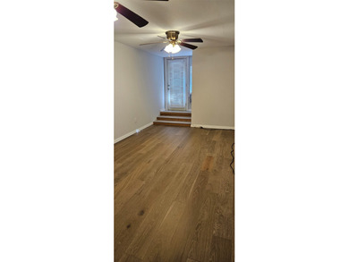 This 3 story, 4152sf, 4bed, 4bath home sits on 3 lots totaling 3 - photo 31