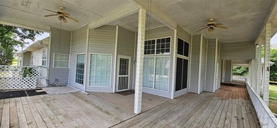 This 3 story, 4152sf, 4bed, 4bath home sits on 3 lots totaling 3 - photo 34