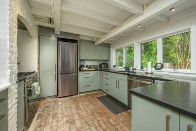 Enjoy the Hamptons moments from the fabulous Village of Sag - photo 8