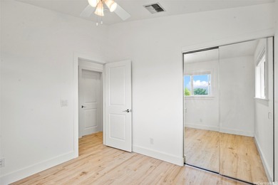 Renovated beach-style 3 bd, 2 ba home with 2 bd,1 ba permitted - photo 11