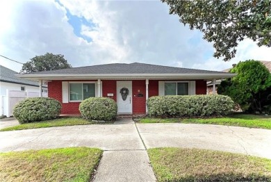 Lake Home For Sale in Metairie, Louisiana