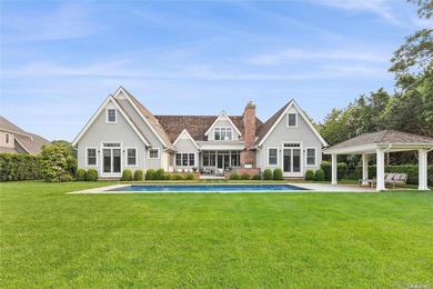 Quiet luxury meets Hamptons ease at 2 Emma's Path. Set on 0.68 - photo 22