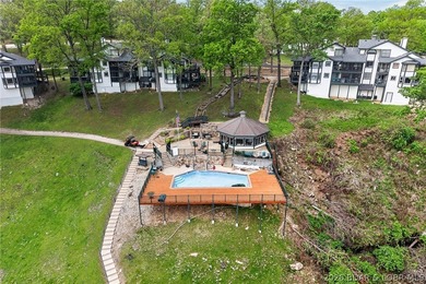 Experience the perfect blend of accessibility & quiet lakeside - photo 8