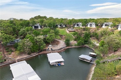 Experience the perfect blend of accessibility & quiet lakeside - photo 9