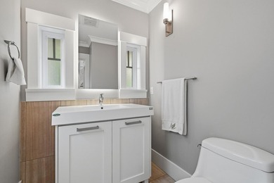 Welcome to Elgin Oaks, where timeless design meets exceptional - photo 13