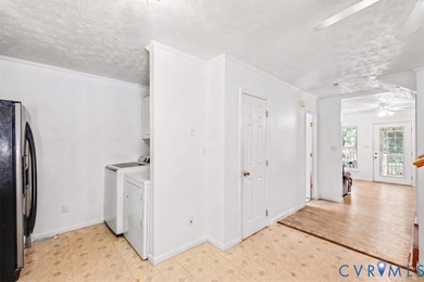 Escape to your own private retreat in the heart of Victoria, VA! - photo 14