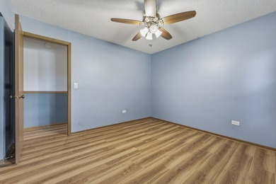 Enjoy easy main-floor living with beautiful golf course views - photo 17