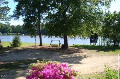 Enjoy beautiful lake views from the spacious sunroom and private - photo 19