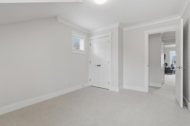 Welcome to Elgin Oaks, where timeless design meets exceptional - photo 24