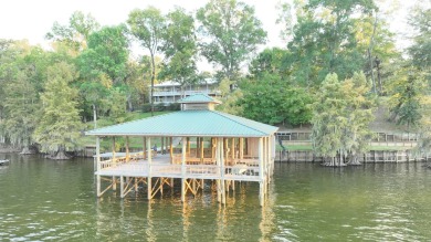 Lake Home For Sale in Many, Louisiana