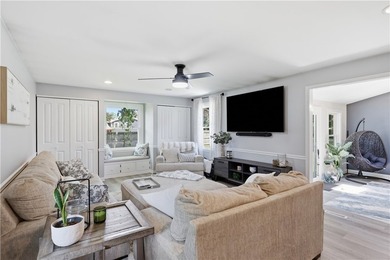 Show-stopping and meticulously maintained, this move-in ready - photo 17