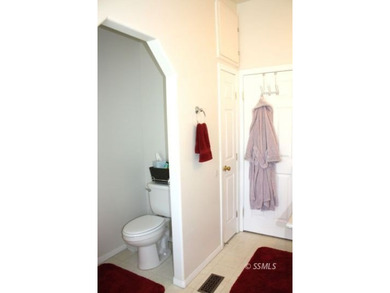 Move-In Ready! Charming 2-bedroom, 2-bath home with beautiful - photo 22