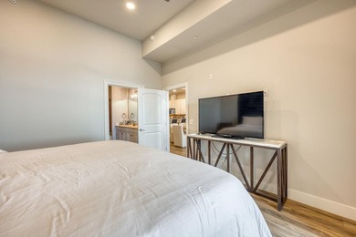 Discover the ultimate retreat in this updated Penthouse-level - photo 28