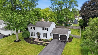 Show-stopping and meticulously maintained, this move-in ready - photo 46