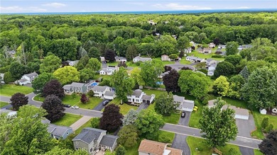 Show-stopping and meticulously maintained, this move-in ready - photo 49