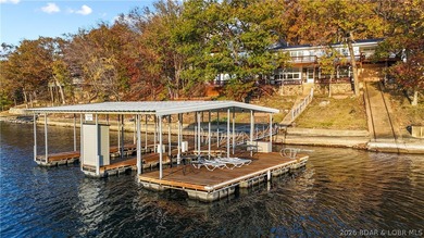A must-see 10 Bedroom waterfront home. Check out this rare find - photo 1