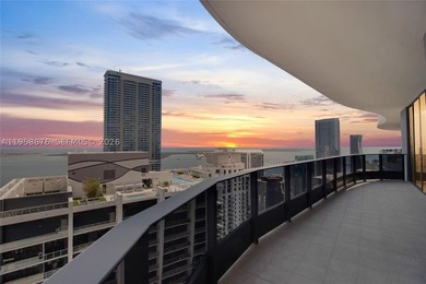Welcome to Brickell Flatiron PH#5408 residence a 3bed/3.bath - photo 11