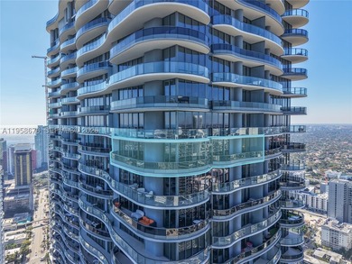 Welcome to Brickell Flatiron PH#5408 residence a 3bed/3.bath - photo 15