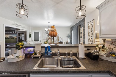 A rare find!!! 3 bedroom 2.5 bath cape cod situated on 3.04 - photo 8