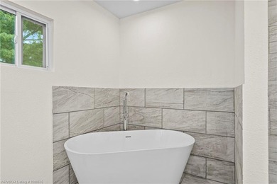 Motivated Seller, Bring Offers!! Priced below appraisal value!! - photo 42