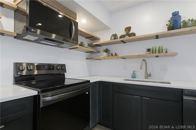Newley Renovated Throughout!!!! Welcome to this stunning 4 - photo 6