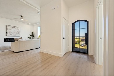 **Now Available*** - Luxury Living in Dallas!** This stunning - photo 3