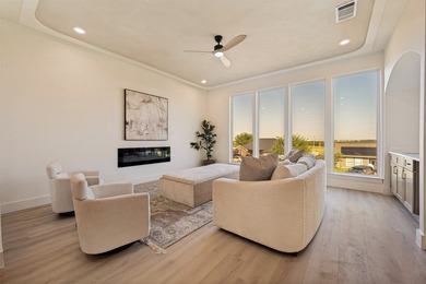 **Now Available*** - Luxury Living in Dallas!** This stunning - photo 5