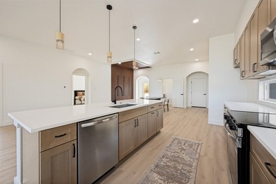 **Now Available*** - Luxury Living in Dallas!** This stunning - photo 9