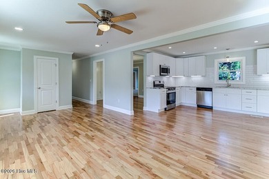 Location, location, location! NO HOA! This home is for those - photo 22
