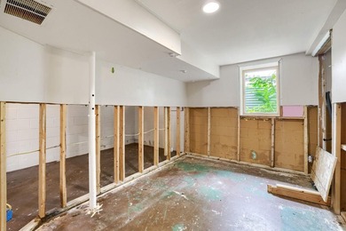 Fantastic investment, flip, or equity-building opportunity at - photo 22