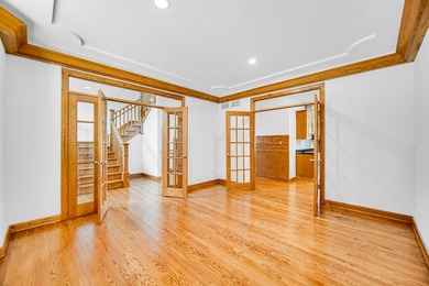 Custom-built and truly one of a kind, this extraordinary 9,000 - photo 5