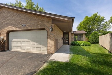 Welcome to 975 Yuma Lane N, featuring a bright four-season porch - photo 1