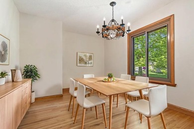 Welcome to 975 Yuma Lane N, featuring a bright four-season porch - photo 9