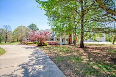 Timeless estate on nearly 5 acres in the gated Wyndermere - photo 11