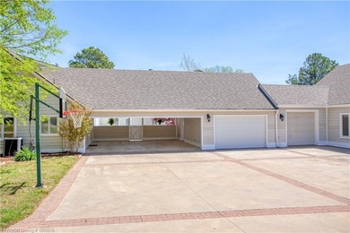 Timeless estate on nearly 5 acres in the gated Wyndermere - photo 12