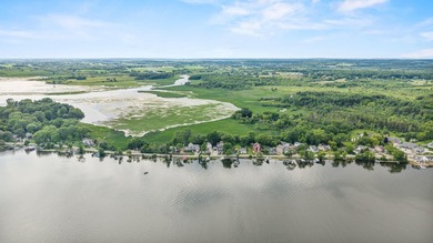 Set along the shores of Tichigan Lake and the Fox River - photo 19
